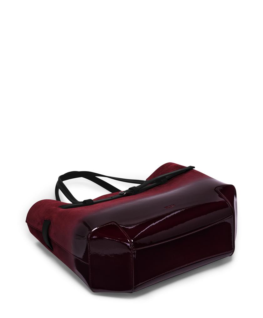 Adatto | Tumi US