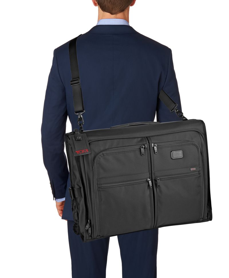 CLASSIC GARMENT BAG · 022138D2 · TUMI Centro América
