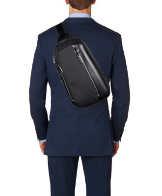 tumi arrive sling